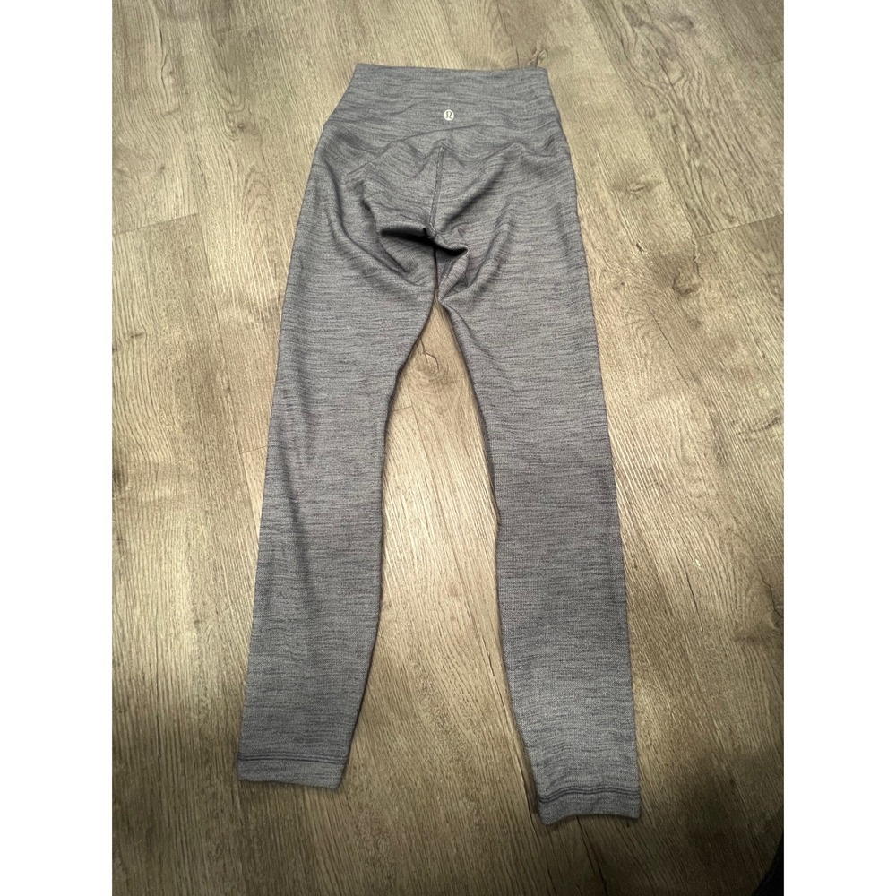 Lululemon - Picture 3 of 6
